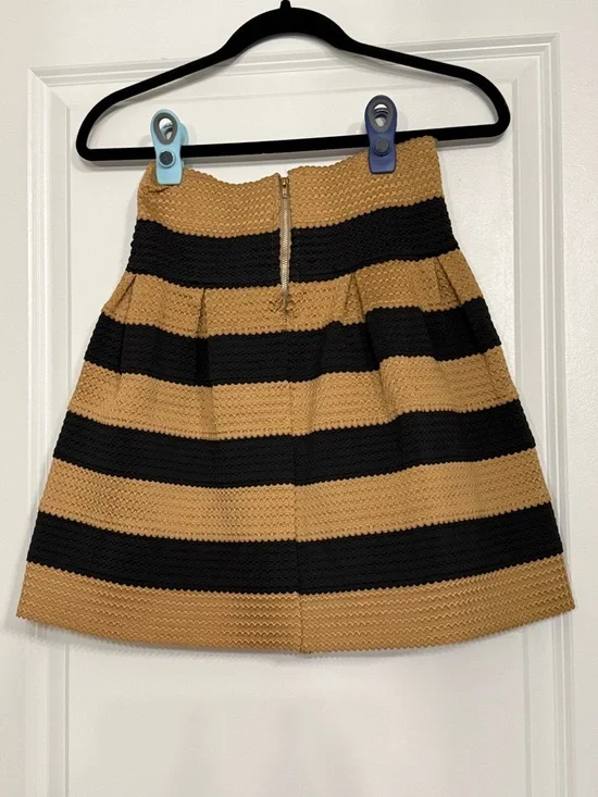 Neslay Designer Gold and Black Striped Textured skater Skirt Size Large Y2K - Picture 3 of 6
